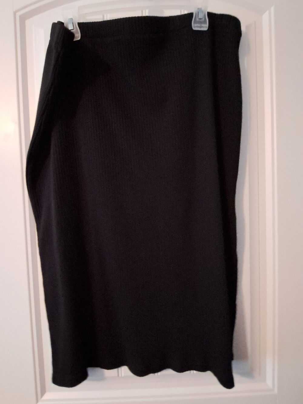 Time and Tru Black Ribbed Knit Skirt